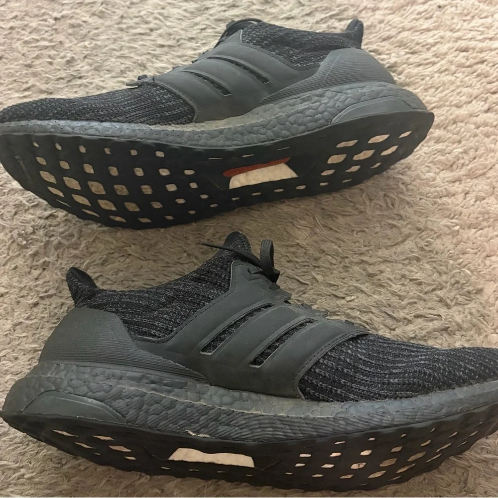 Adidas UltraBoost 4.0 DNA Core Black Running Shoes Mens Size 11.5 Triple Black